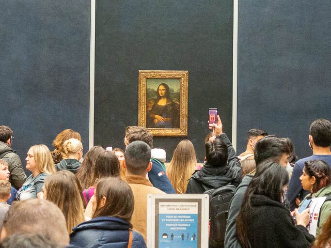 Visitar la Mona Lisa del Louvre es una actividad imprescindible que hacer en París